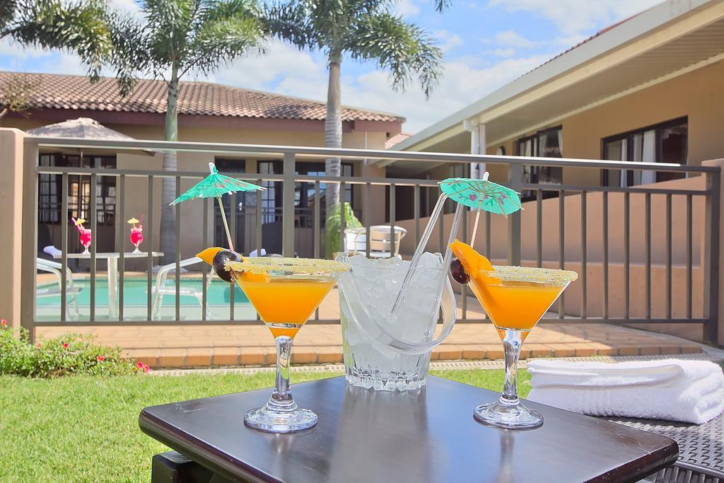 Gecko Inn Richards Bay Bagian luar foto