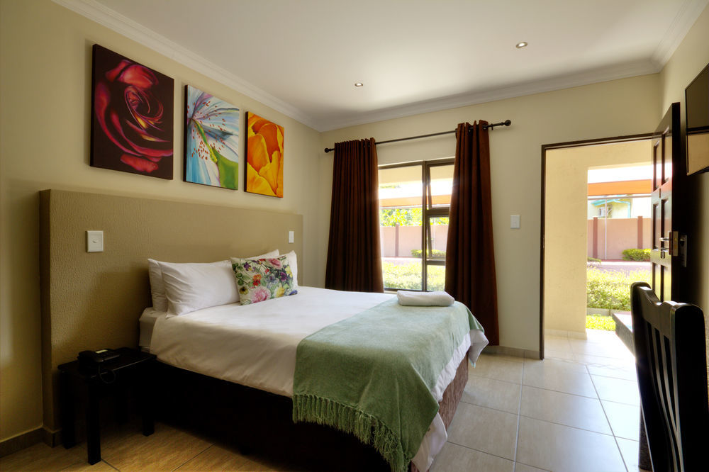 Gecko Inn Richards Bay Bagian luar foto