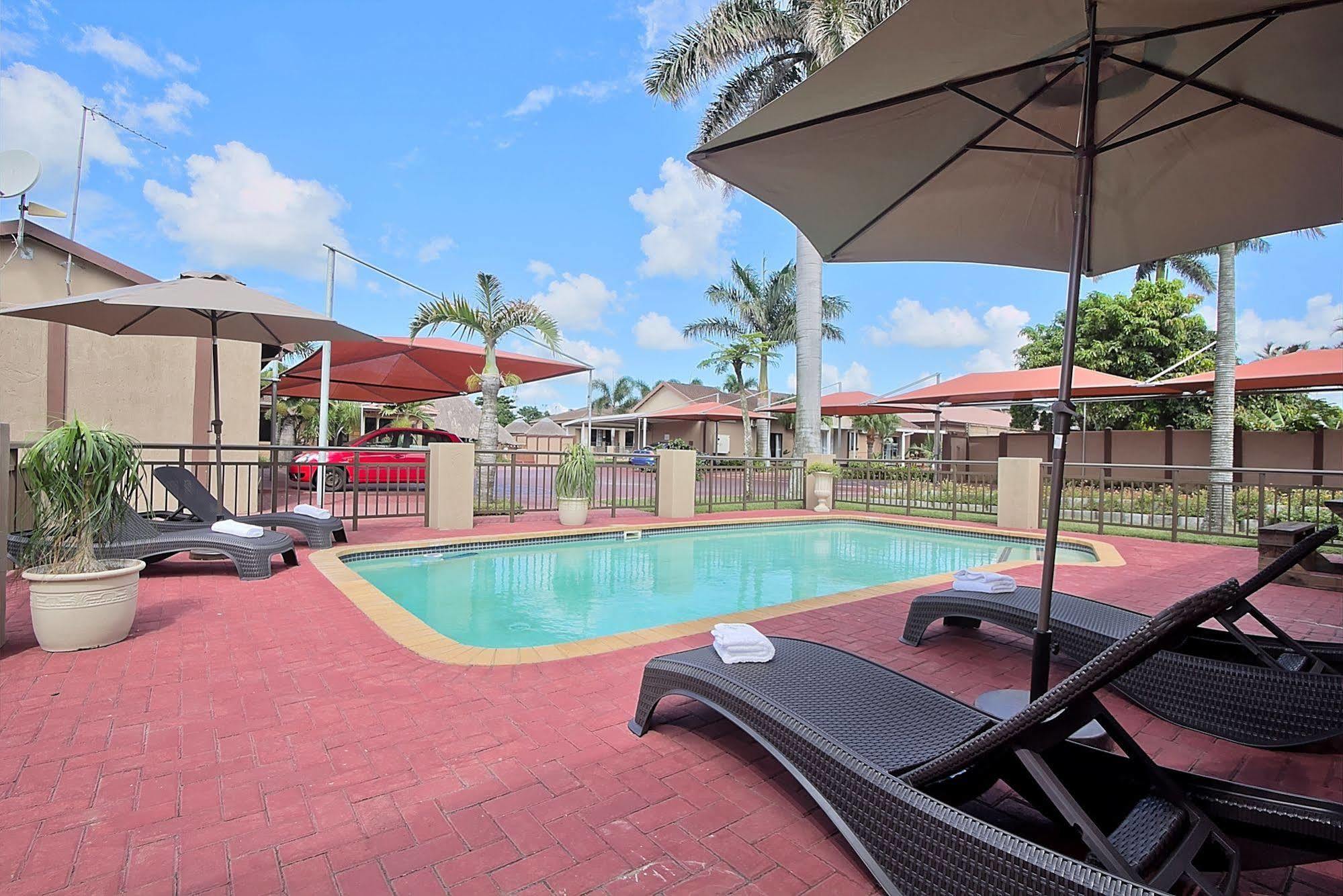 Gecko Inn Richards Bay Bagian luar foto