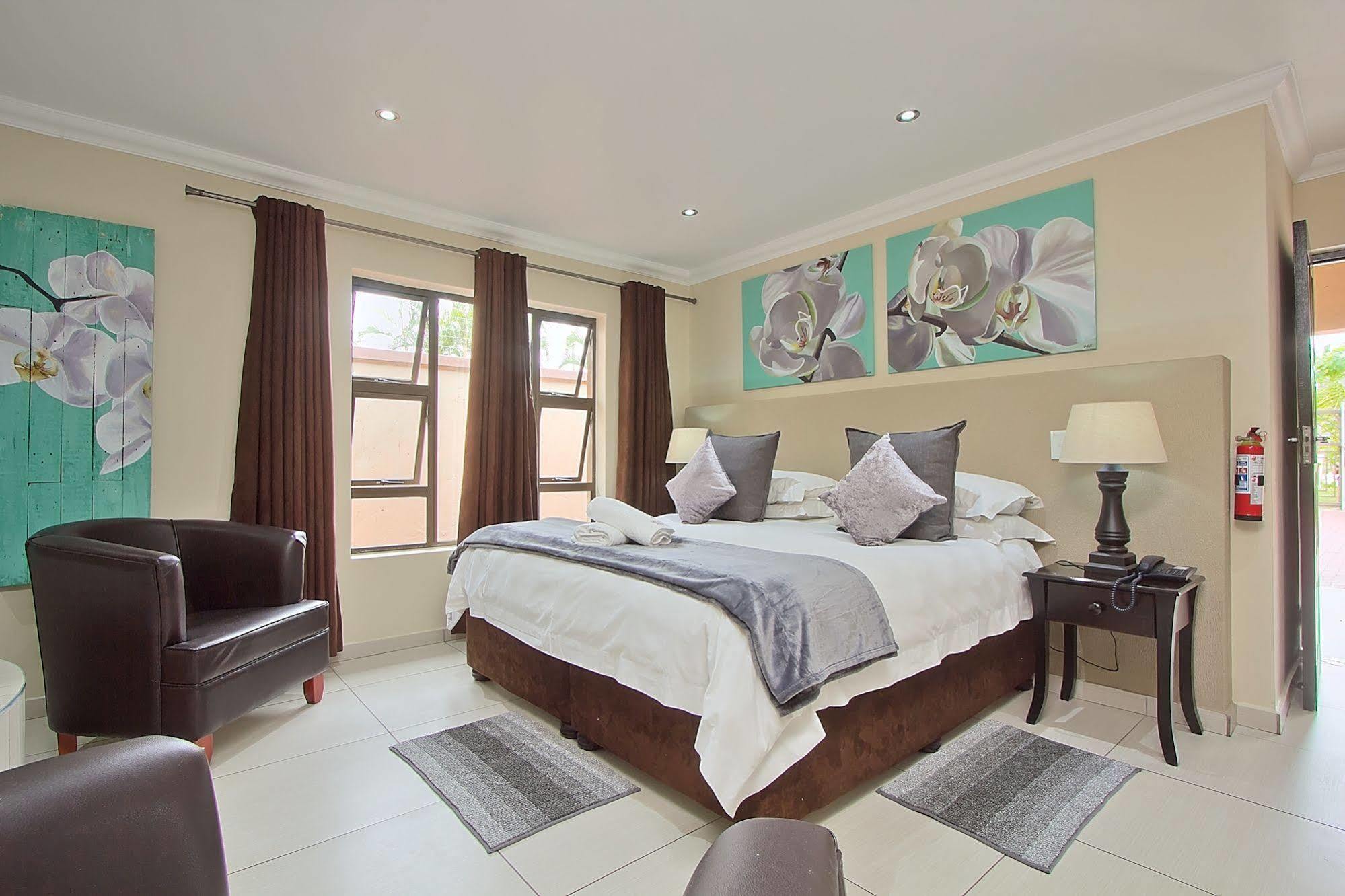 Gecko Inn Richards Bay Bagian luar foto
