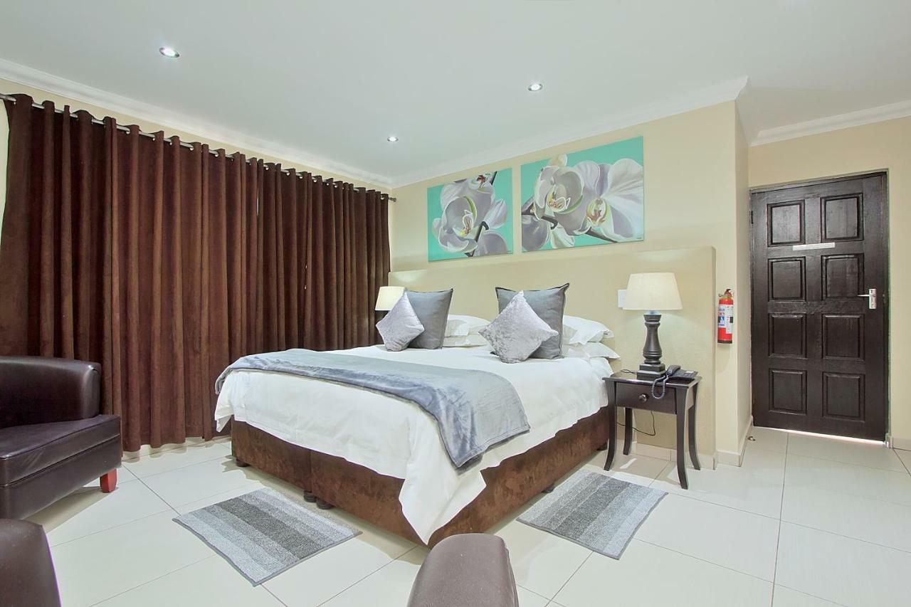 Gecko Inn Richards Bay Bagian luar foto