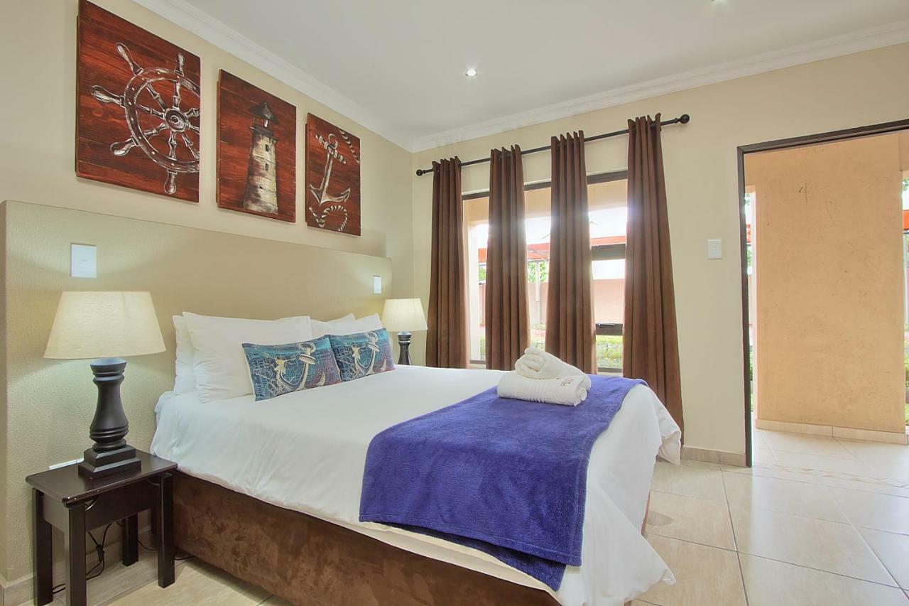 Gecko Inn Richards Bay Bagian luar foto